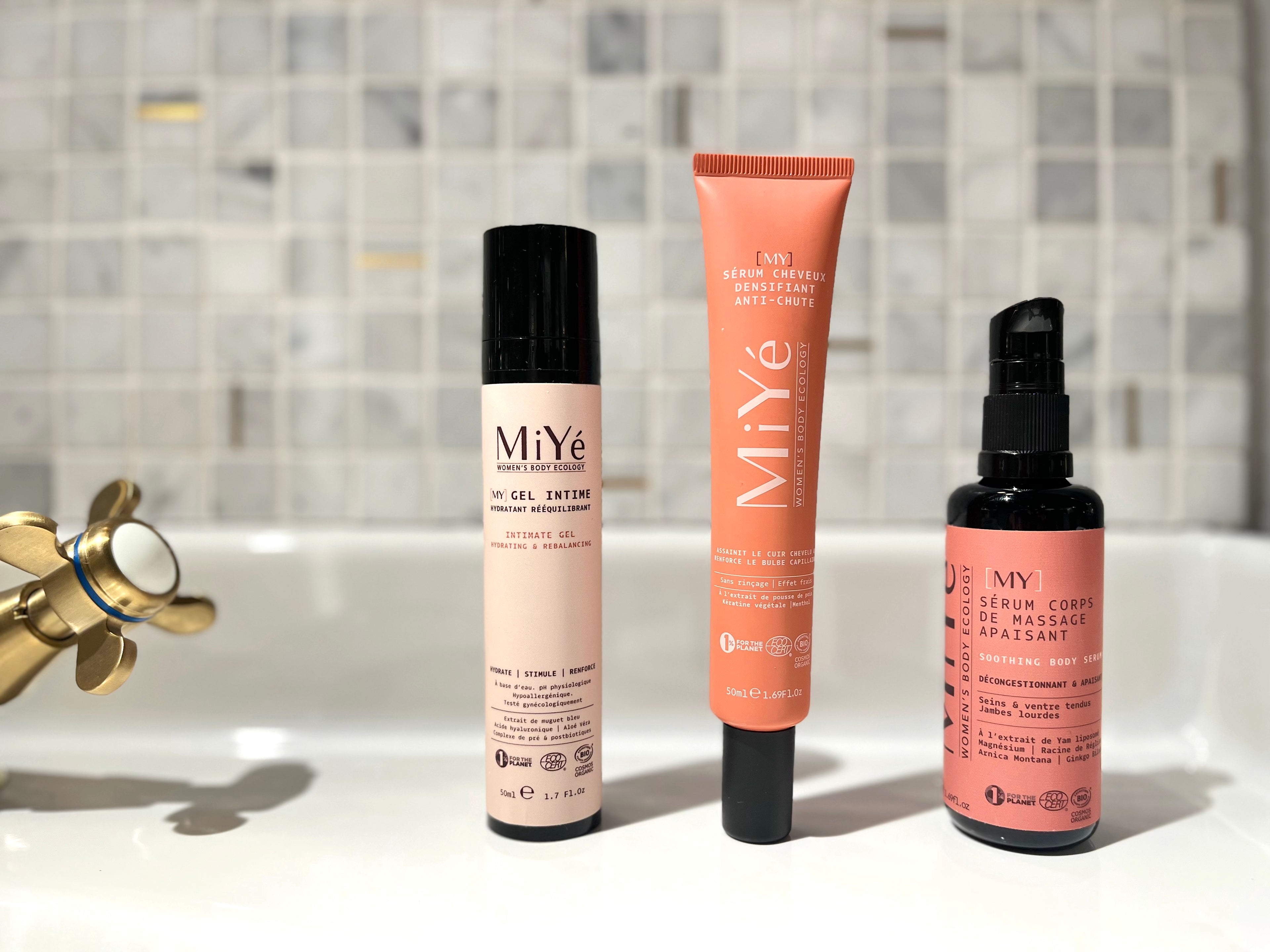 SÉCHERESSE INTIME, JAMBES LOURDES, CHUTE DE CHEVEUX : CE QU'IL VOUS FAUT<